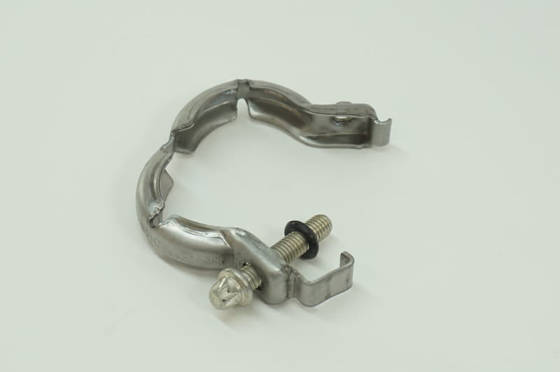 0009951133 - DOSING VALVE CLAMP