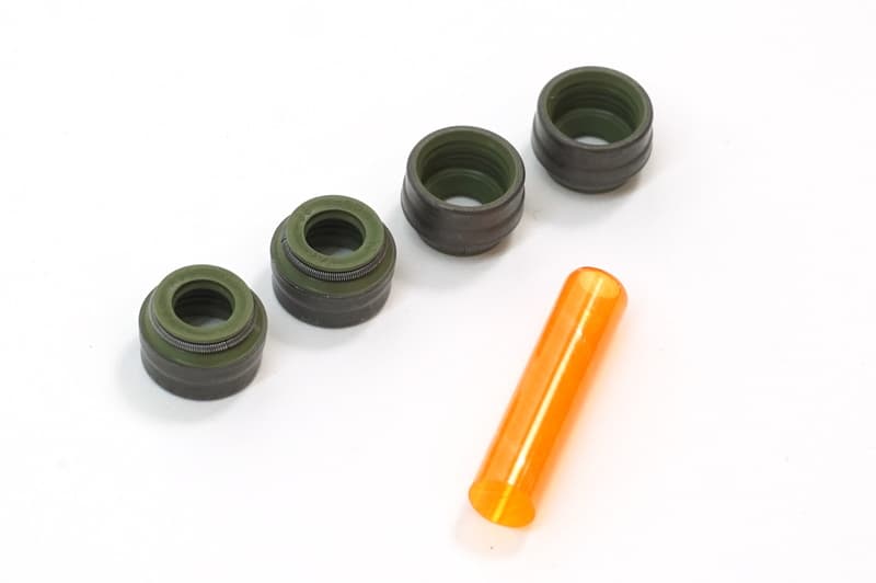 Mercedes Sprinter T1N Valve Stem Seal Kit – Elring OEM | OM612 & OM647 2.7L | #6120500058 (2001–2006)