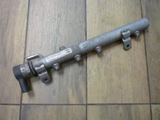 Genuine Fuel Rail – 6420702795 | Mercedes Sprinter OM642 Diesel Injection Rail